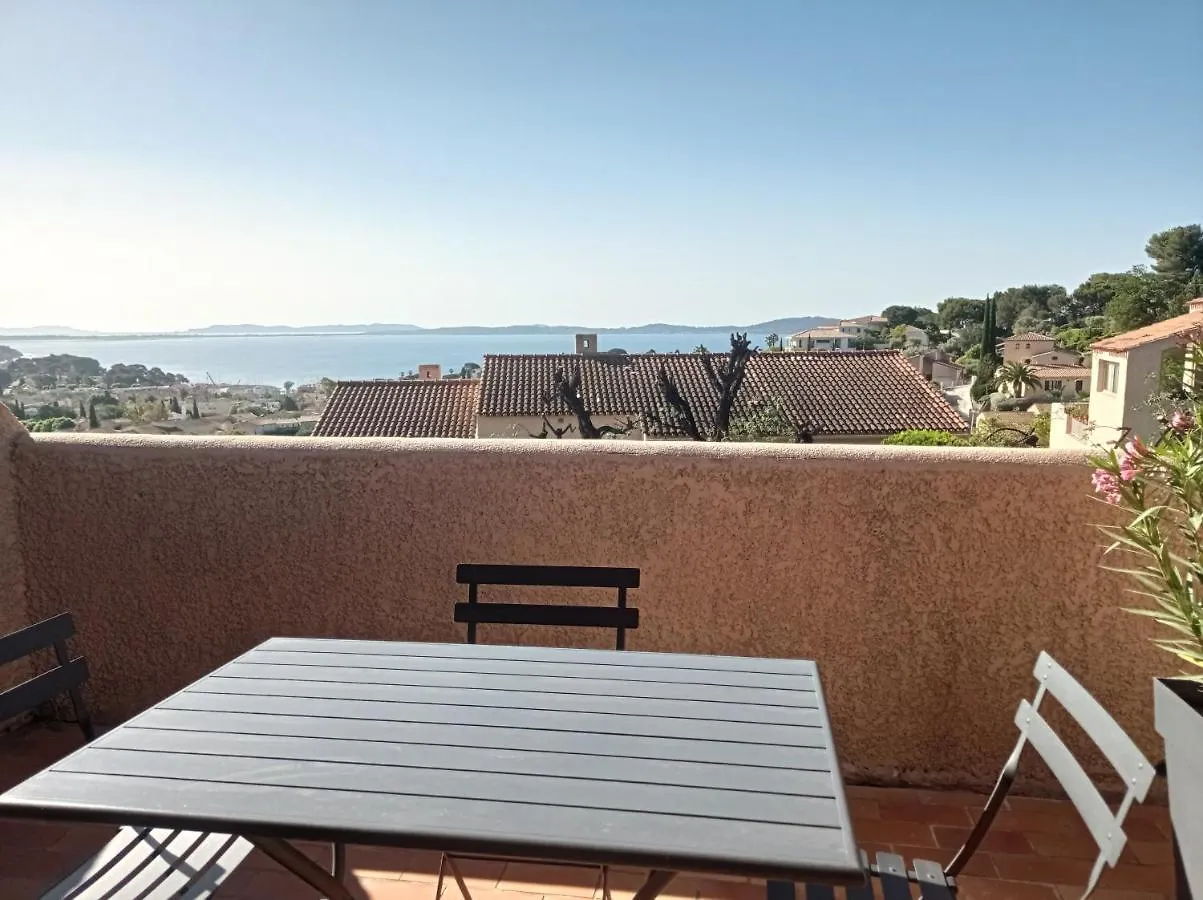 T2 Standing Vue Mer Carqueiranne